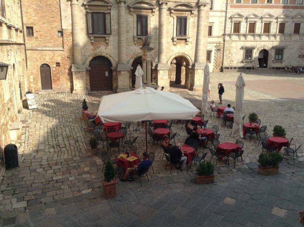 Luxury Apartment Piazza Grande Montepulciano Stazione Exteriör bild